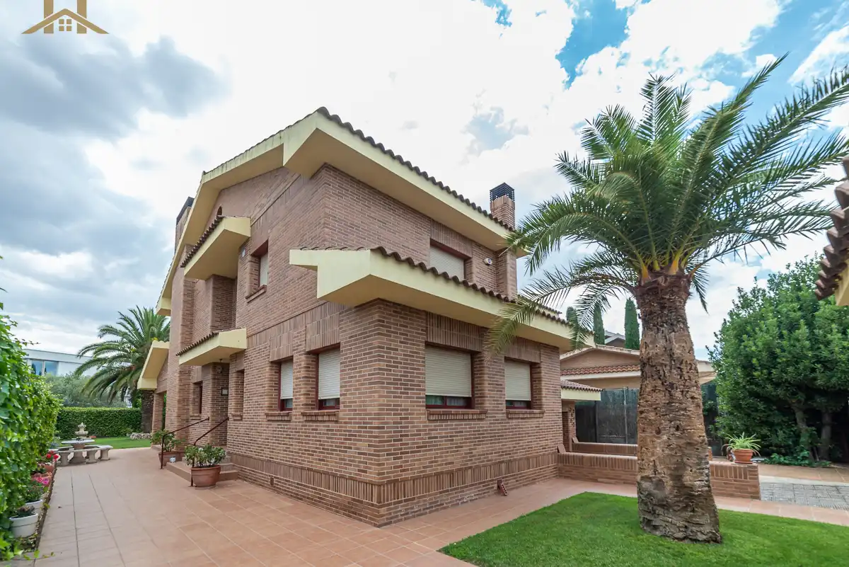 Vista exterior de Casa o chalet en venta en Cubas de la Sagra con Calefacción, Jardín privado y Piscina