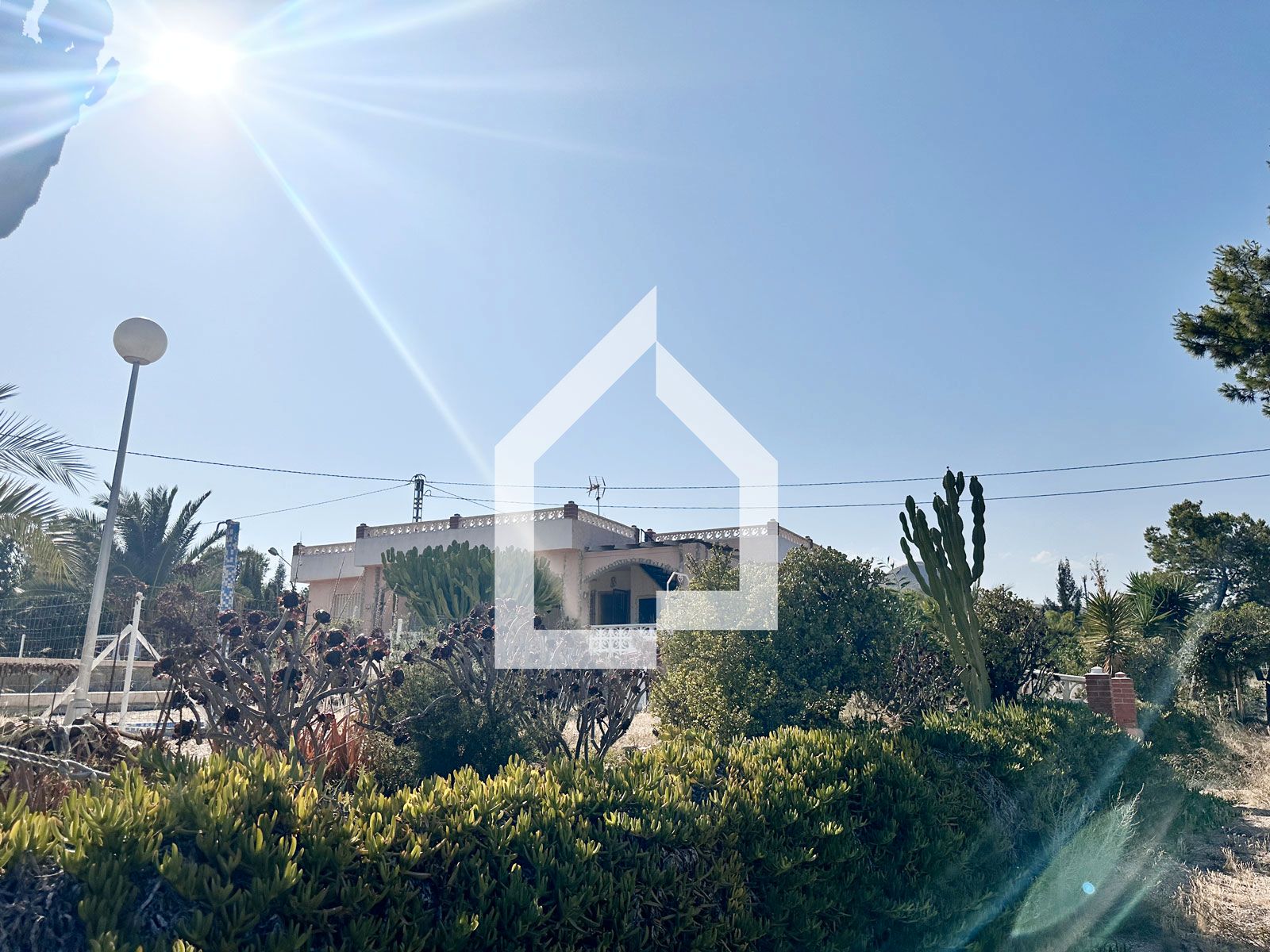 Vista exterior de Casa o xalet en venda en San Vicente del Raspeig / Sant Vicent del Raspeig amb Jardí privat i Terrassa