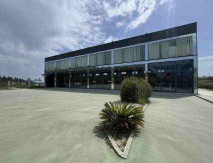 Nave industrial en Alquiler en N-550 en Ordes