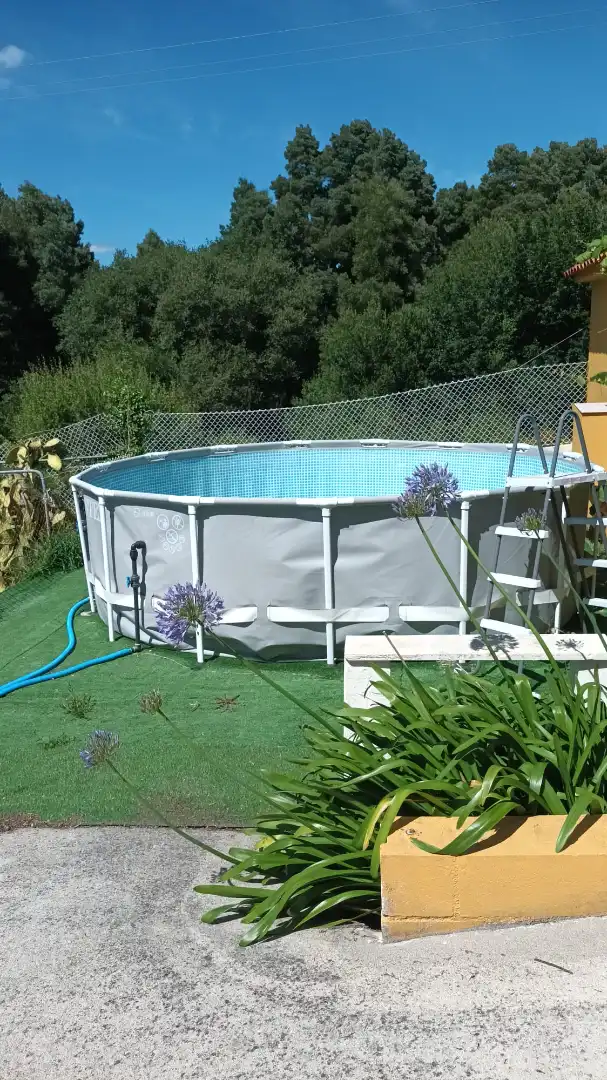Piscina de Casa o xalet en venda en Muros amb Jardí privat, Piscina i Moblat