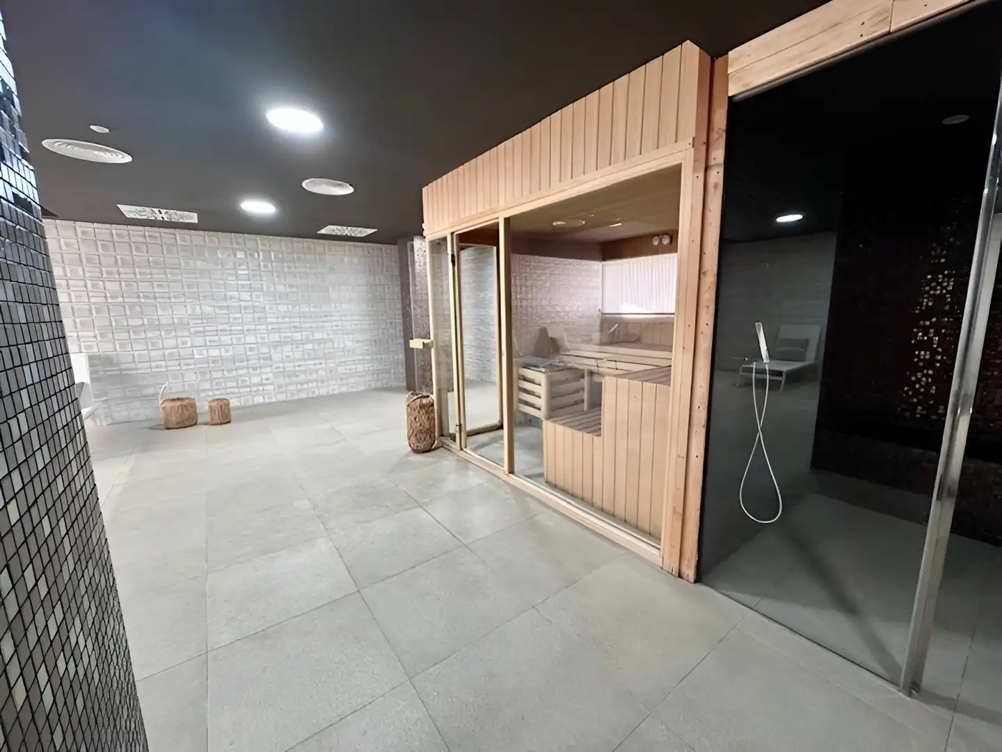 Apartament amb terrassa en venda a Puerto Deportivo, imagen 36