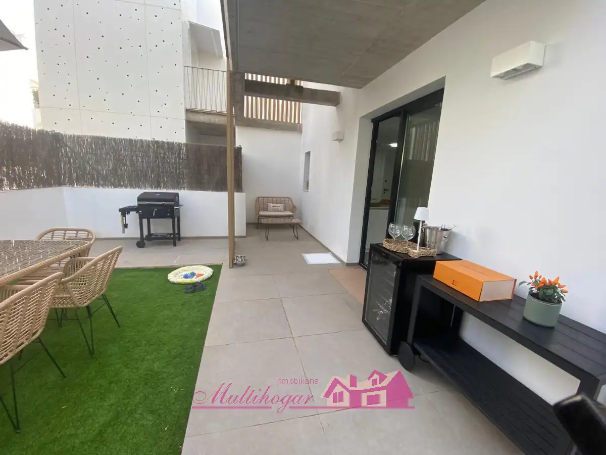Terraza de Planta baja en venta en Sant Antoni de Portmany con Aire acondicionado, Calefacción y Jardín privado