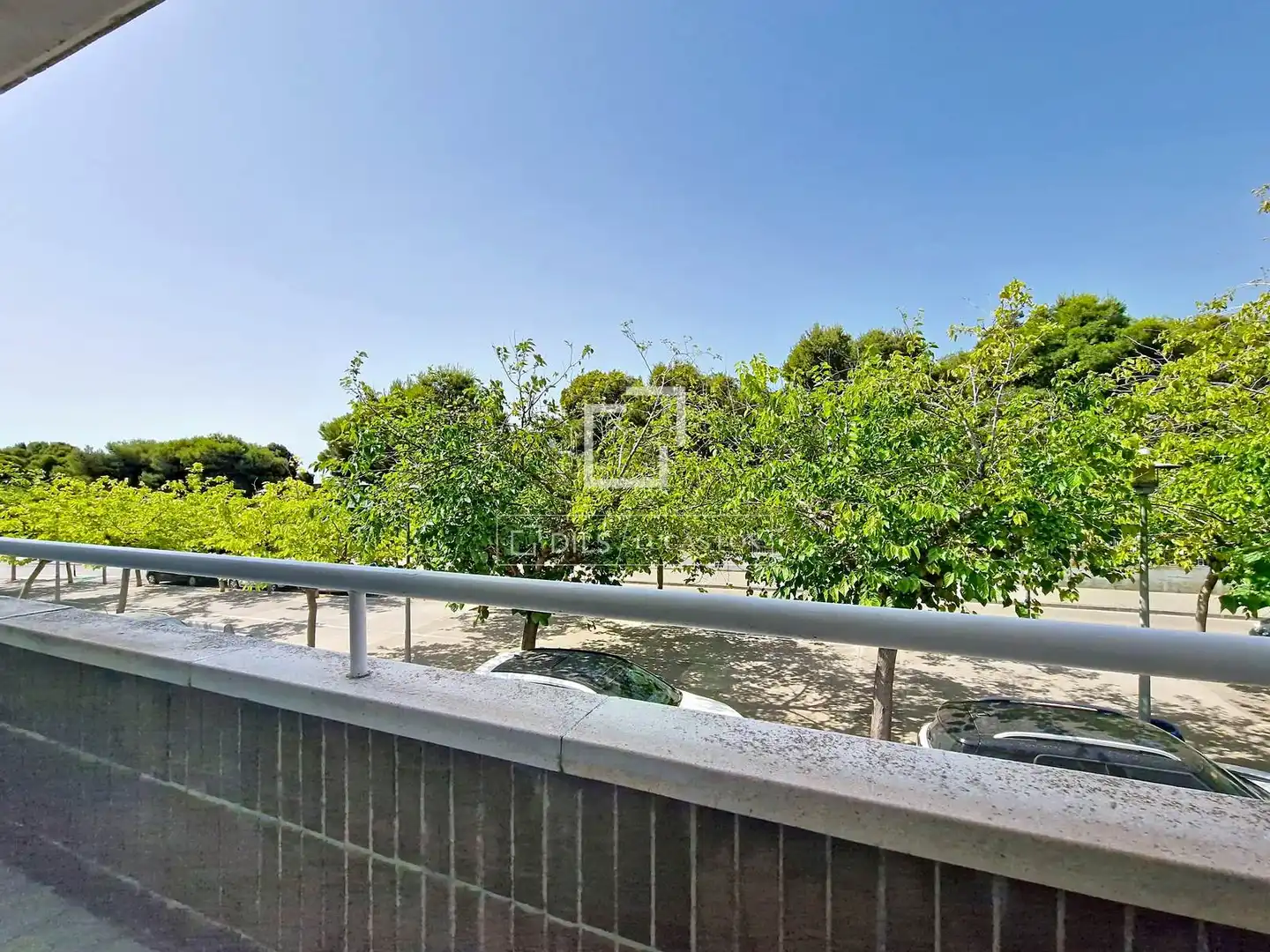 Vista exterior de Casa o xalet en venda en Vilanova i la Geltrú amb Aire condicionat, Calefacció i Jardí privat