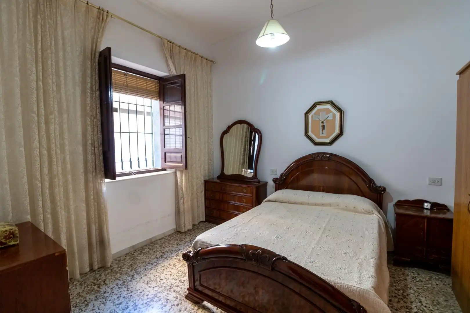 Dormitori de Casa o xalet en venda en Alhama de Almería amb Terrassa, Moblat i Alarma
