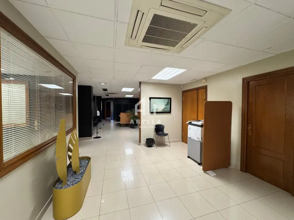 Office for rent in Rambla Ferran