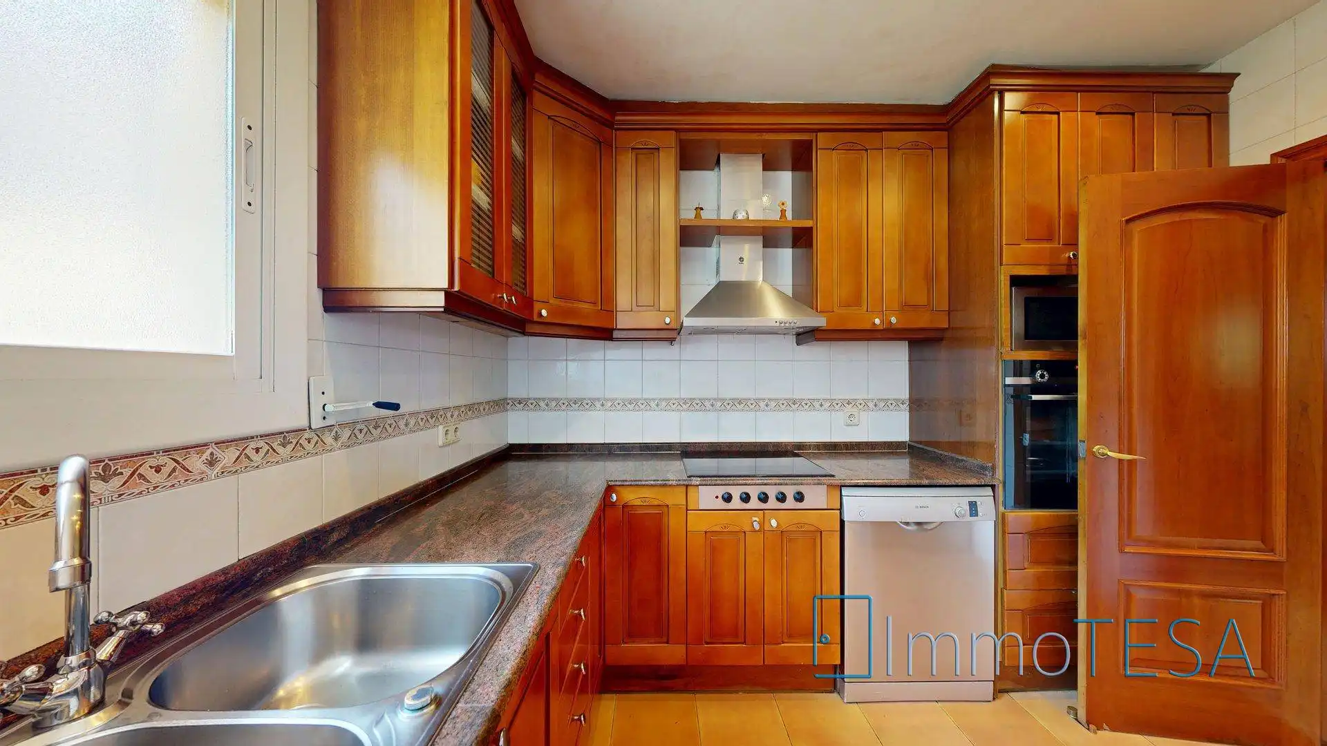 Cocina de Casa o chalet en venta en Barberà del Vallès con Calefacción, Jardín privado y Balcón