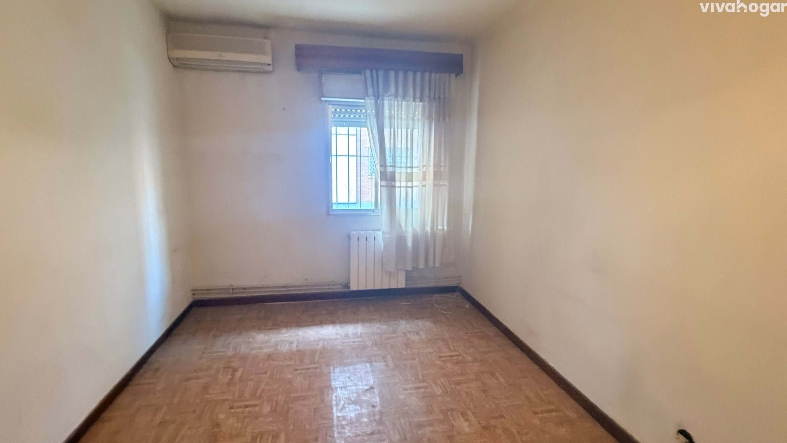 Habitación de Piso en venta en  Madrid Capital