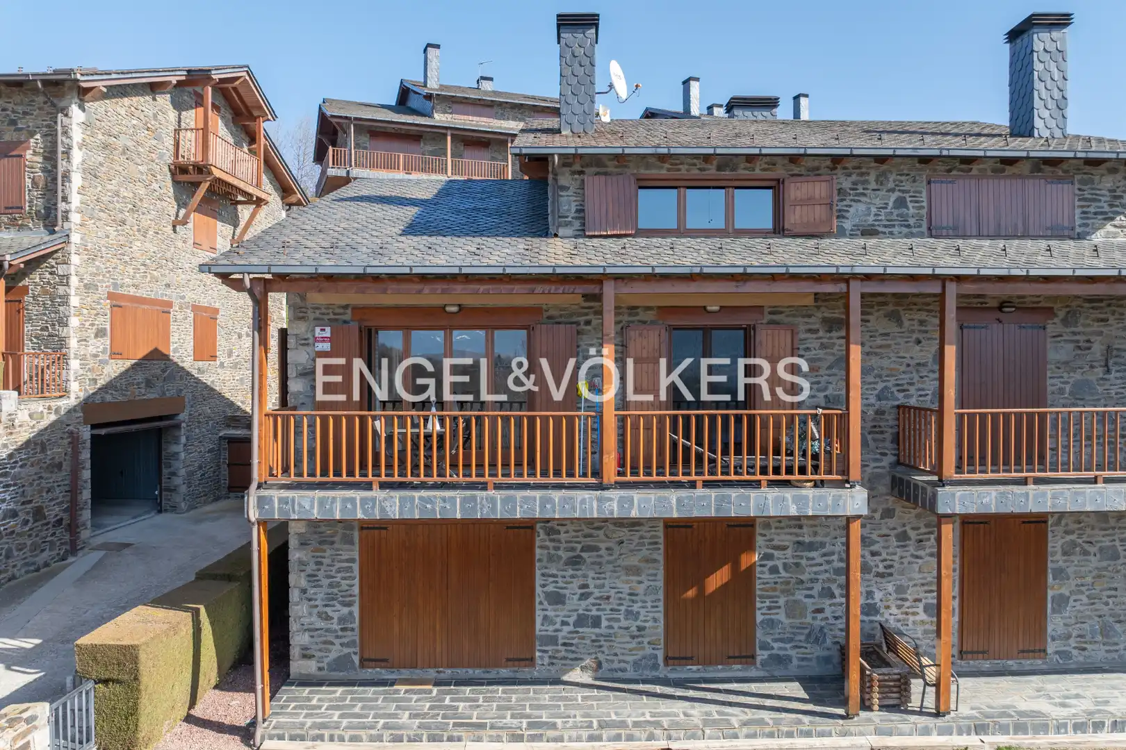 Vista exterior de Dúplex en venta en Ger con Calefacción, Parquet y Terraza