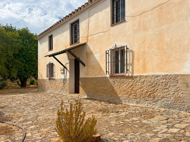 Finca rústica en Venta en Olías