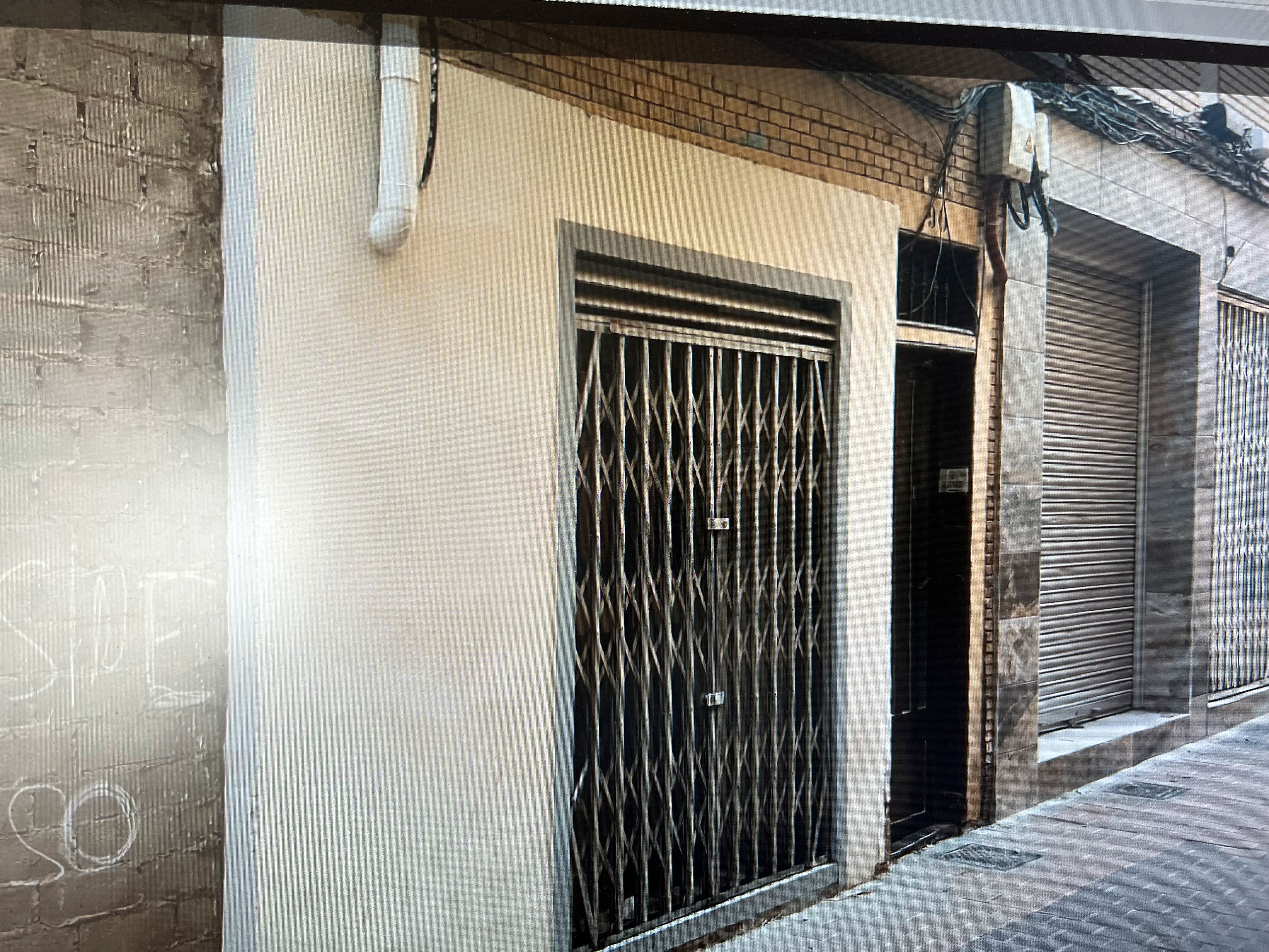 Vista exterior de Local en venda en  Zaragoza Capital