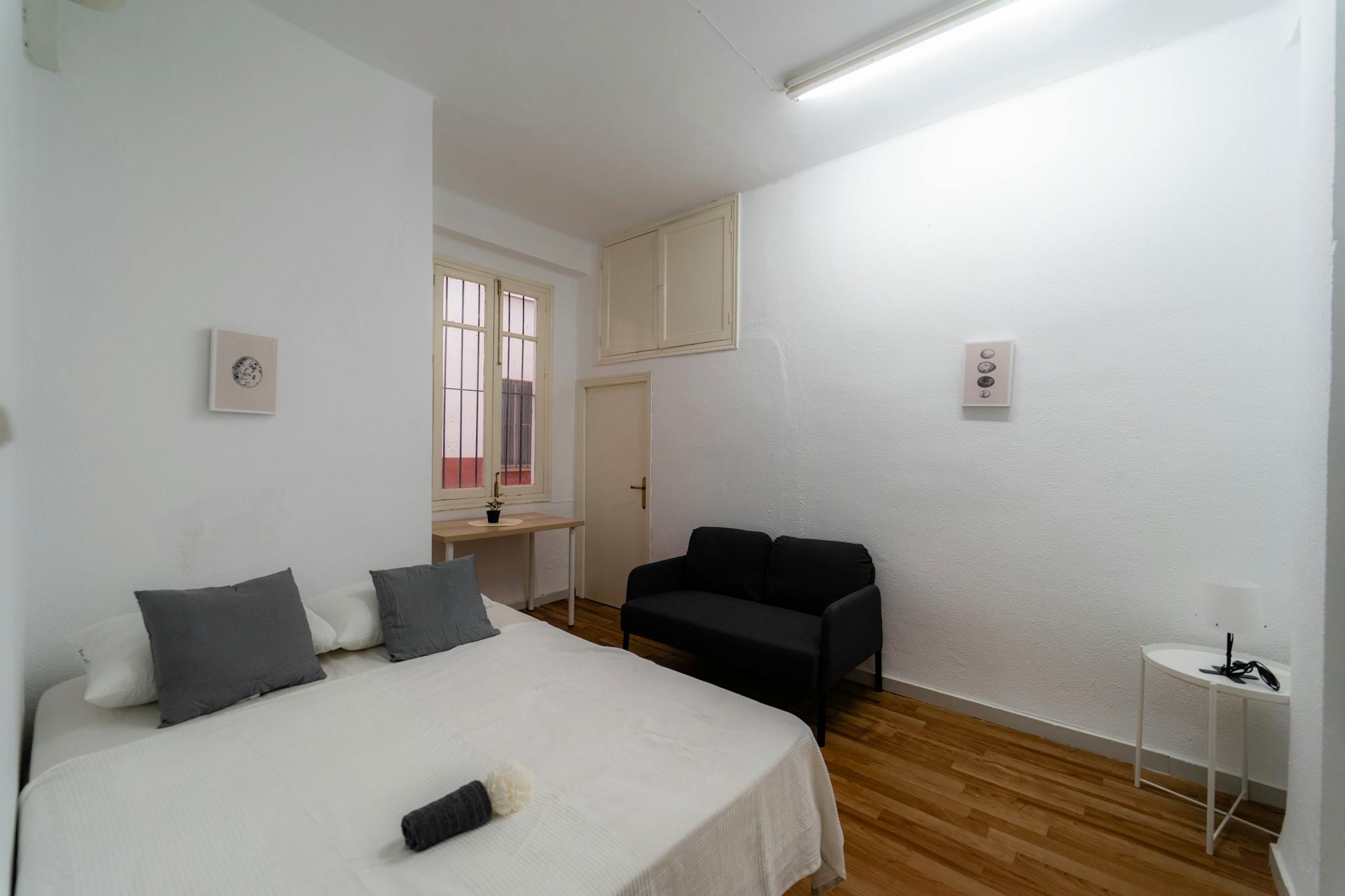 Dormitori de Pis per a compartir en  Sevilla Capital amb Aire condicionat i Rentadora