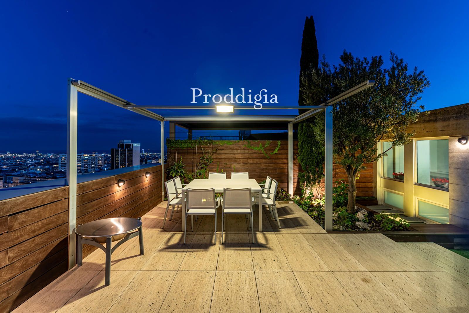 Terrassa de Àtic en venda en  Barcelona Capital amb Aire condicionat, Calefacció i Terrassa