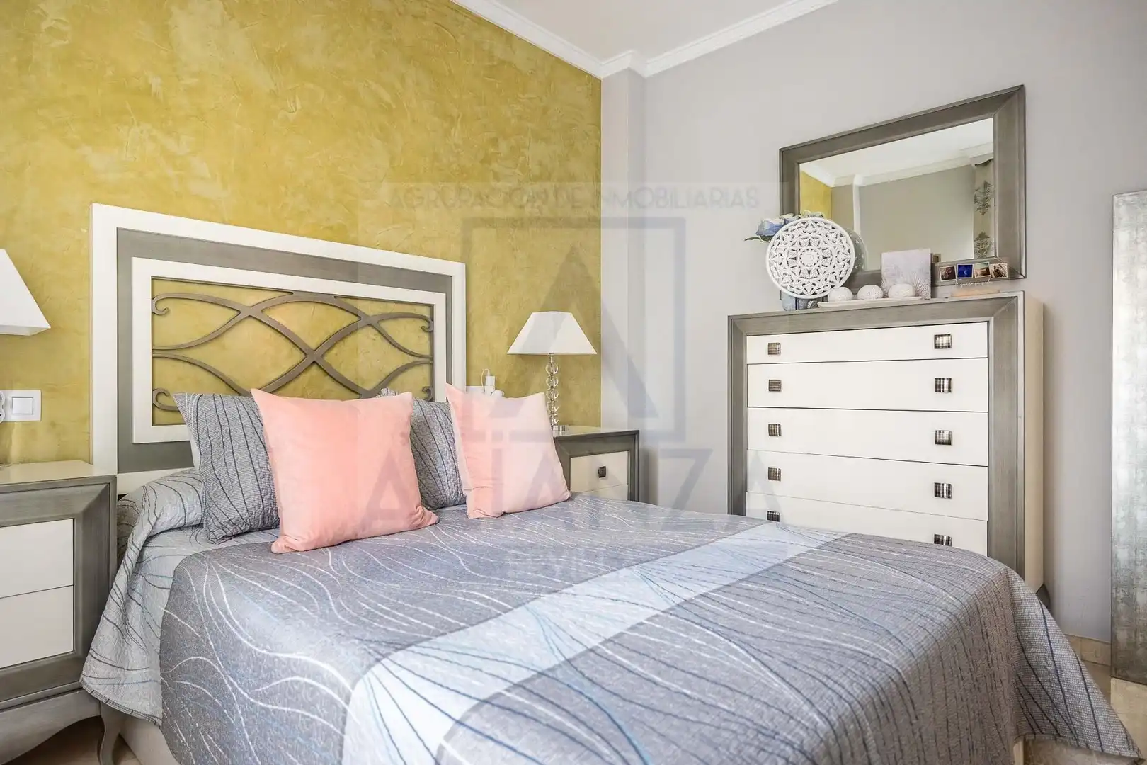 Bedroom of Flat for sale in Camas  with Air Conditioner, Heating and Terrace