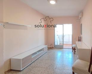 Sala d'estar de Pis en venda en Getafe amb Aire condicionat, Terrassa i Balcó