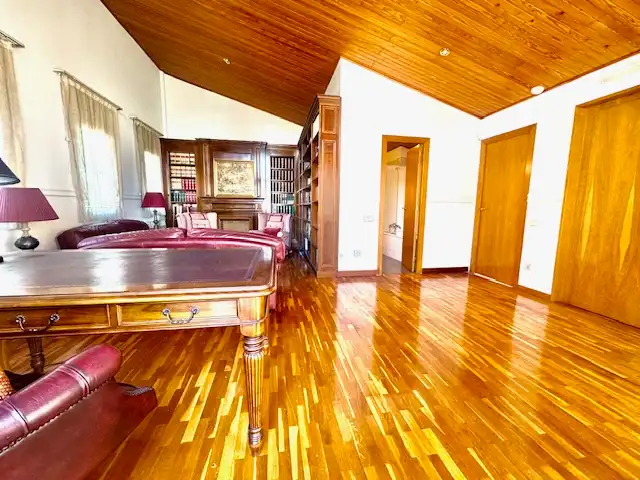 Sala d'estar de Casa adosada en venda en Sant Cugat del Vallès amb Aire condicionat, Calefacció i Jardí privat