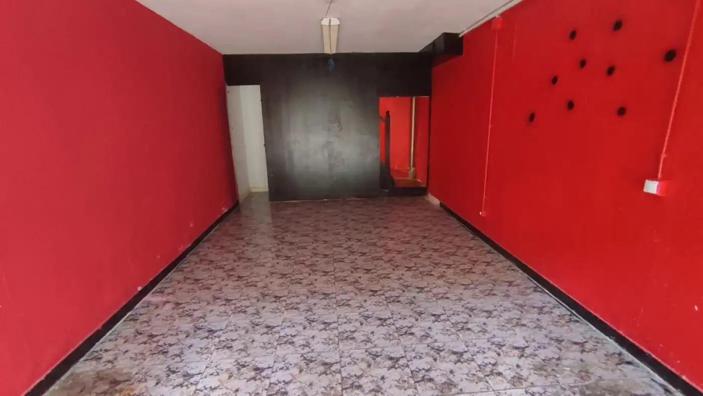 Gewerbefläche zum Verkauf in Calle Calle VALENCIA, 9, puerta