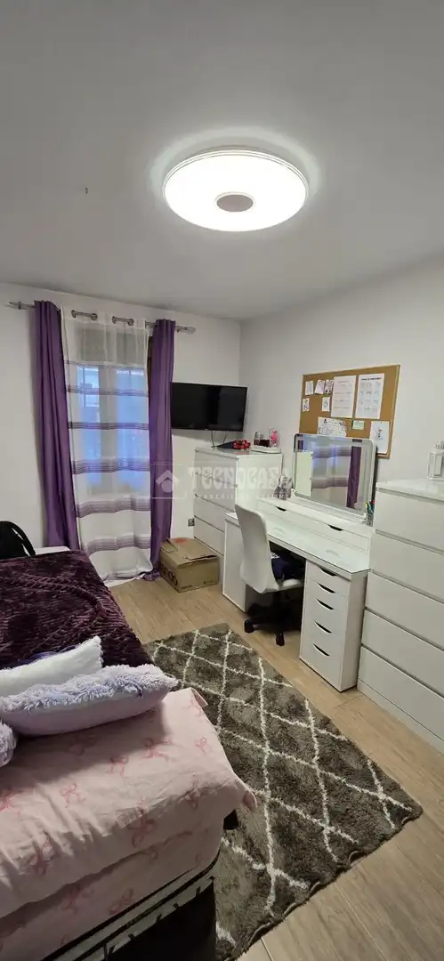 Bedroom of Flat for sale in Sevilla
