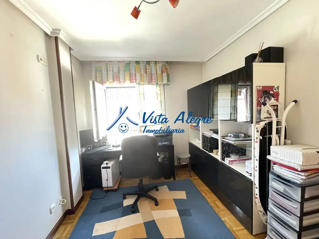 Sala de estar de Piso en venta en Haro con Calefacción, Parquet y Terraza