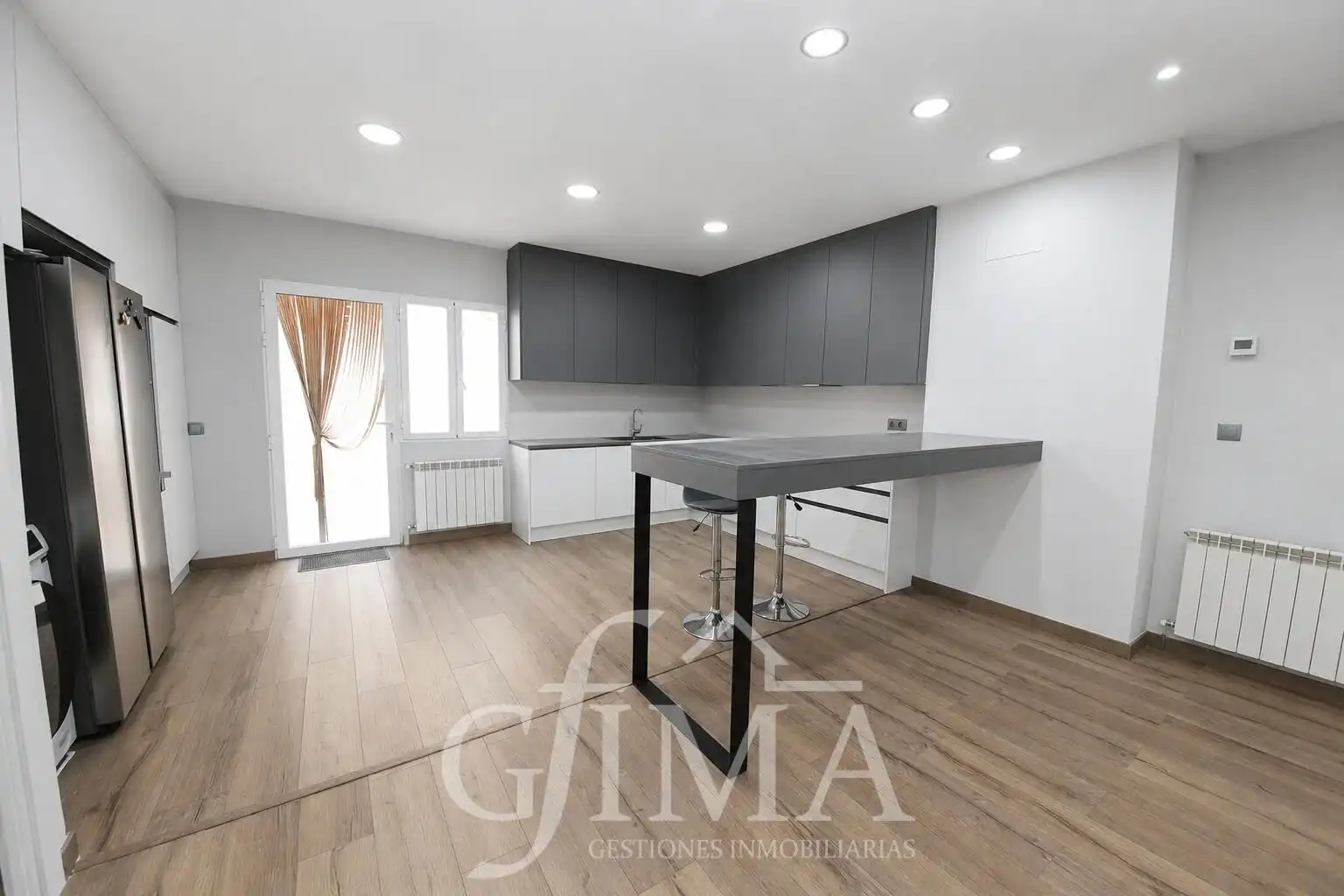Cocina de Casa adosada en venta en Tomelloso con Calefacción y Trastero