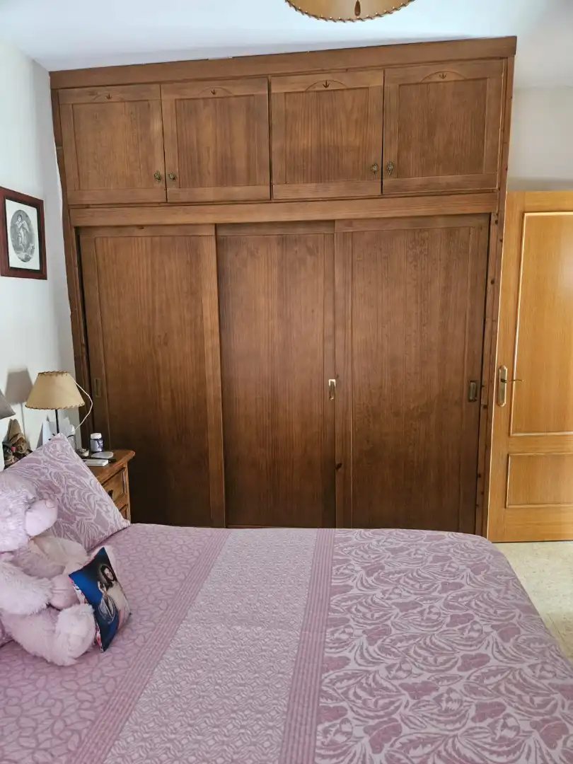 Dormitori de Casa o xalet en venda en La Línea de la Concepción amb Jardí privat, Terrassa i Traster