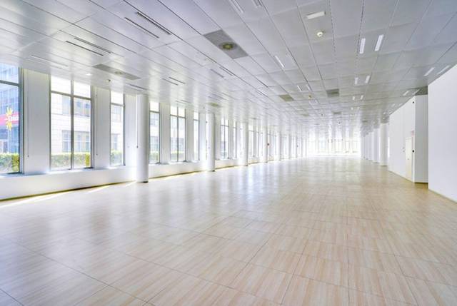 Oficina en Alquiler en Plaça de la Pau, s/n en Almeda - El Corte Inglés