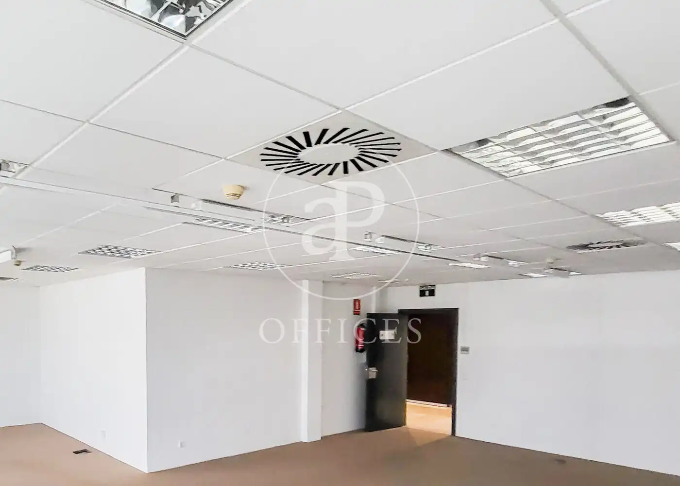 Oficina de lloguer a Avinguda de Cerdanyola, imagen 6