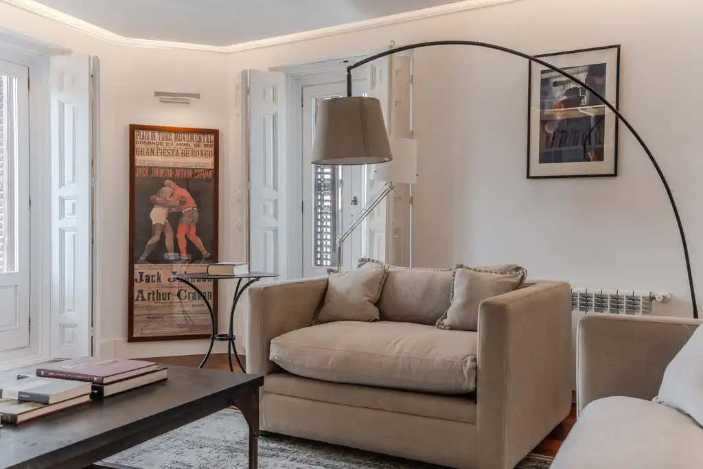 Living room of Flat for rent in Madrid  with Air Conditioner, Heating and Balcony