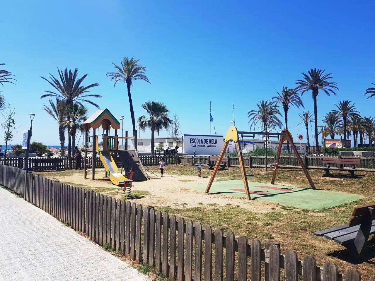 Exterior view of Flat for rent in Vilanova i la Geltrú  with Private garden, Terrace and Furnished