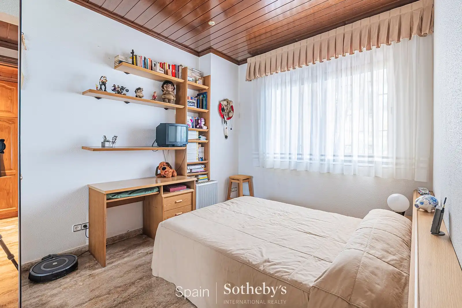 Dormitori de Casa o xalet en venda en Barcelona amb Aire condicionat, Calefacció i Jardí privat
