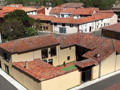 Vista exterior de Finca rústica en venda en Chozas de Abajo amb Calefacció, Jardí privat i Terrassa