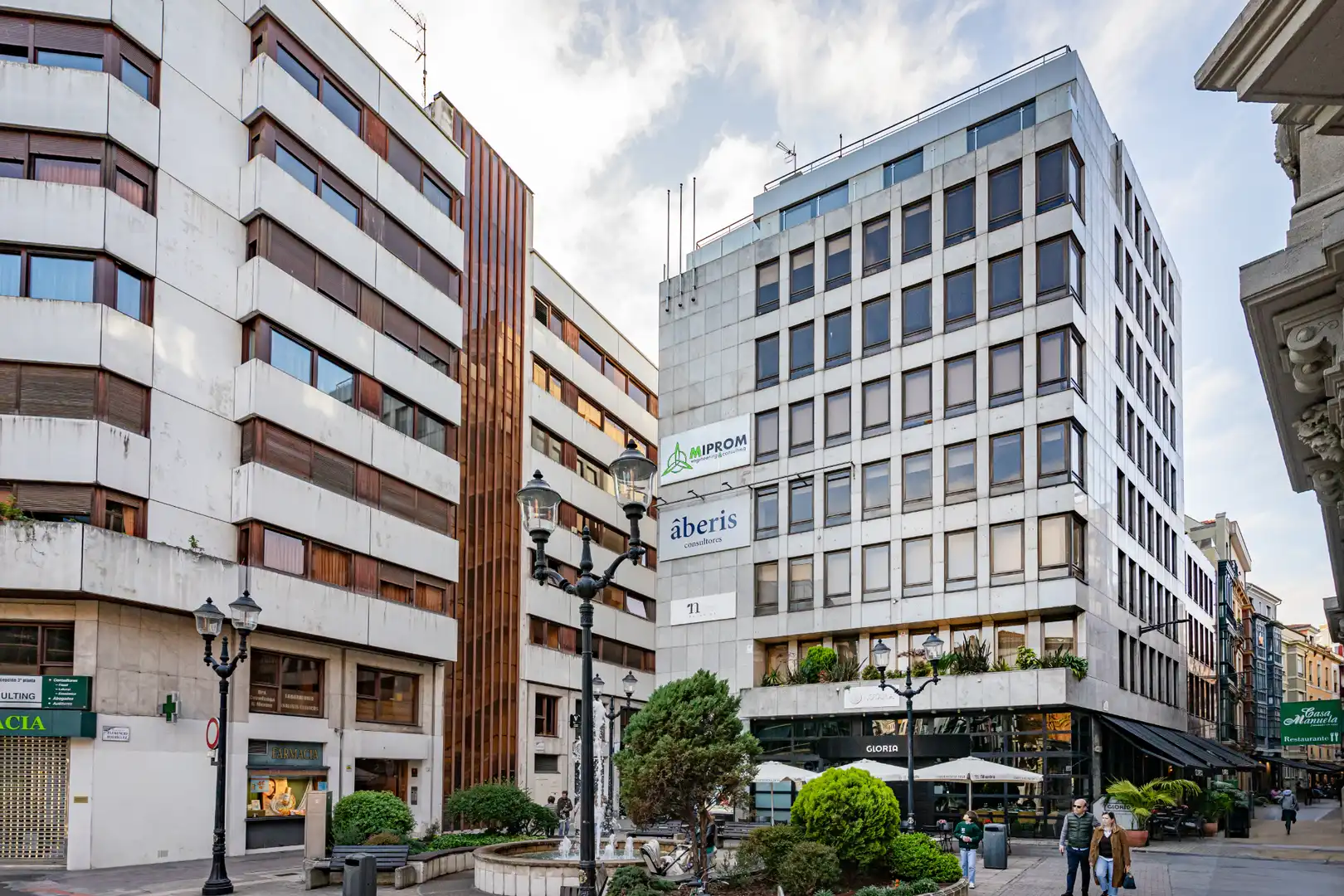 Vista exterior de Piso en venta en Gijón  con Parquet