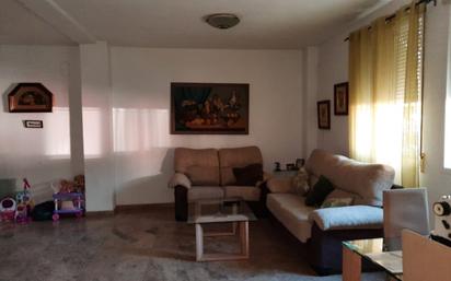 Sala d'estar de Casa o xalet en venda en  Córdoba Capital amb Aire condicionat, Parquet i Terrassa