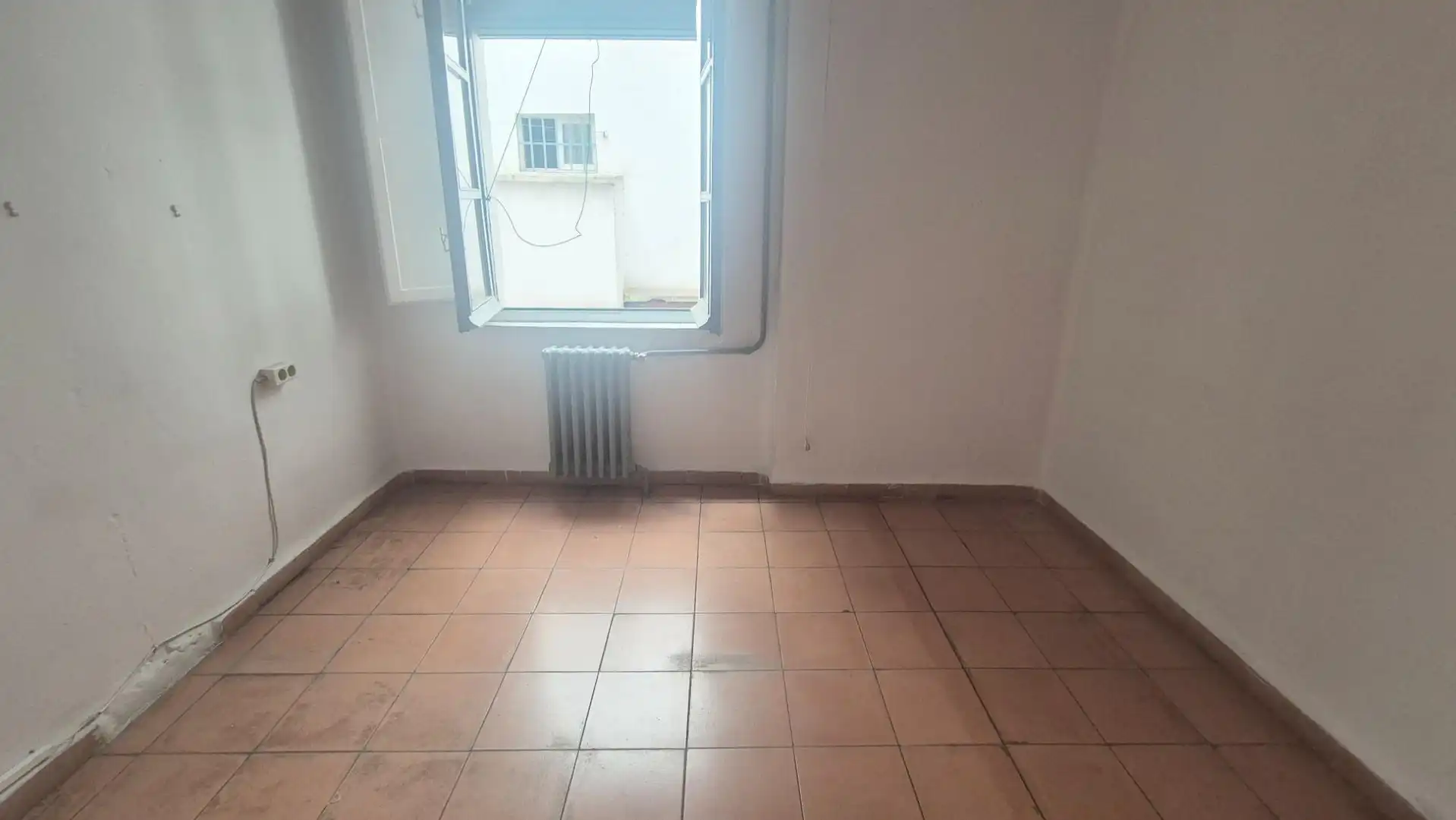 Bedroom of Flat for sale in Salamanca  with Heating