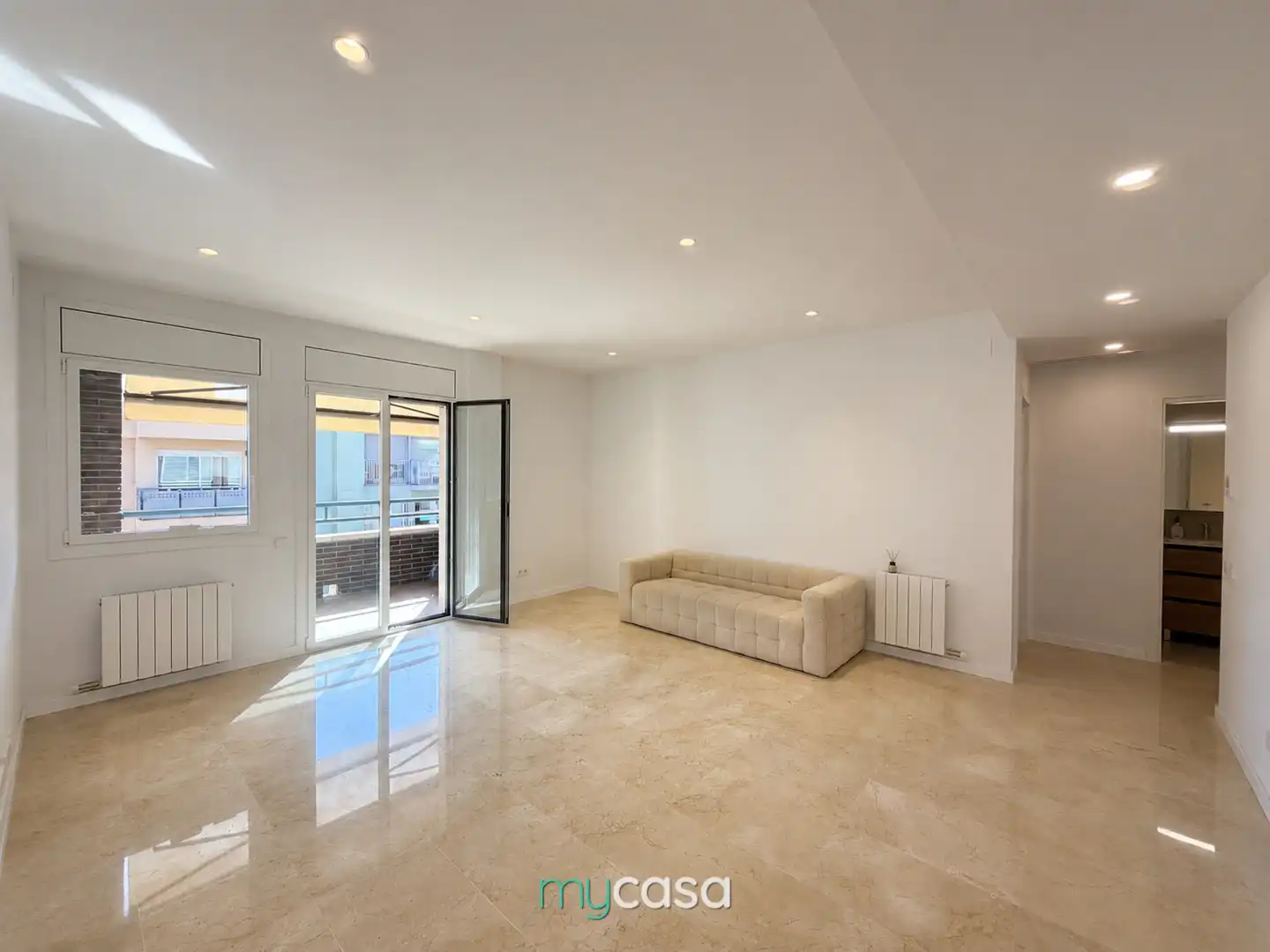 Sala de estar de Piso en venta en Barcelona con Aire acondicionado, Calefacción y Parquet