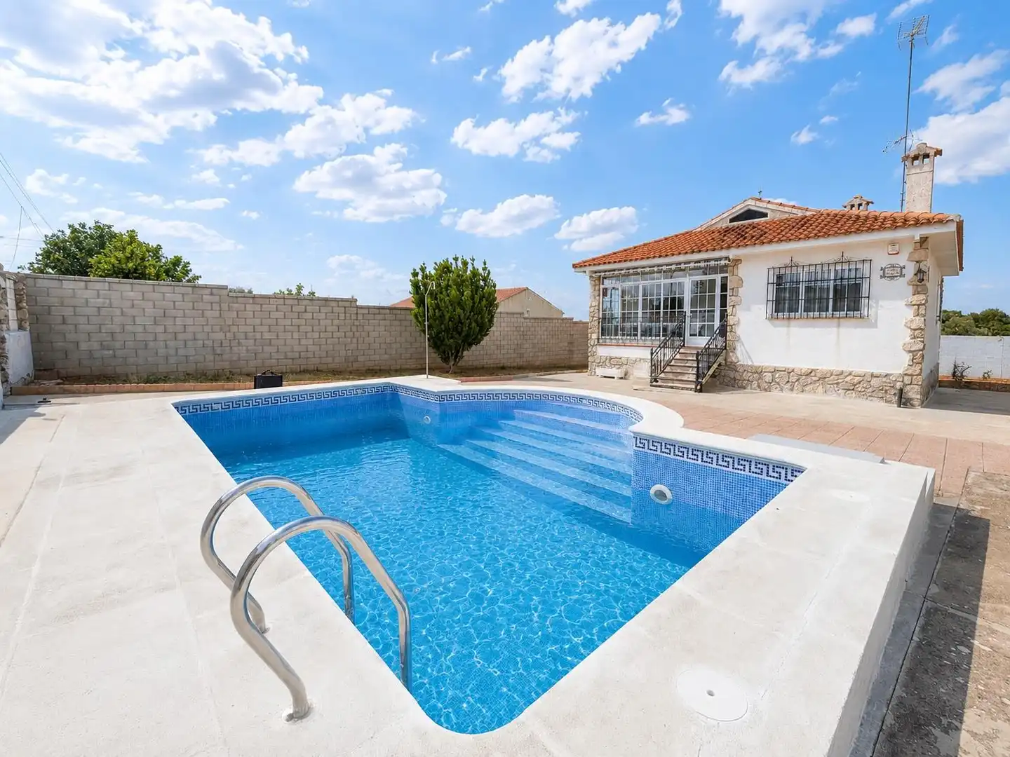 Piscina de Casa o xalet en venda en Pezuela de las Torres amb Calefacció, Jardí privat i Traster