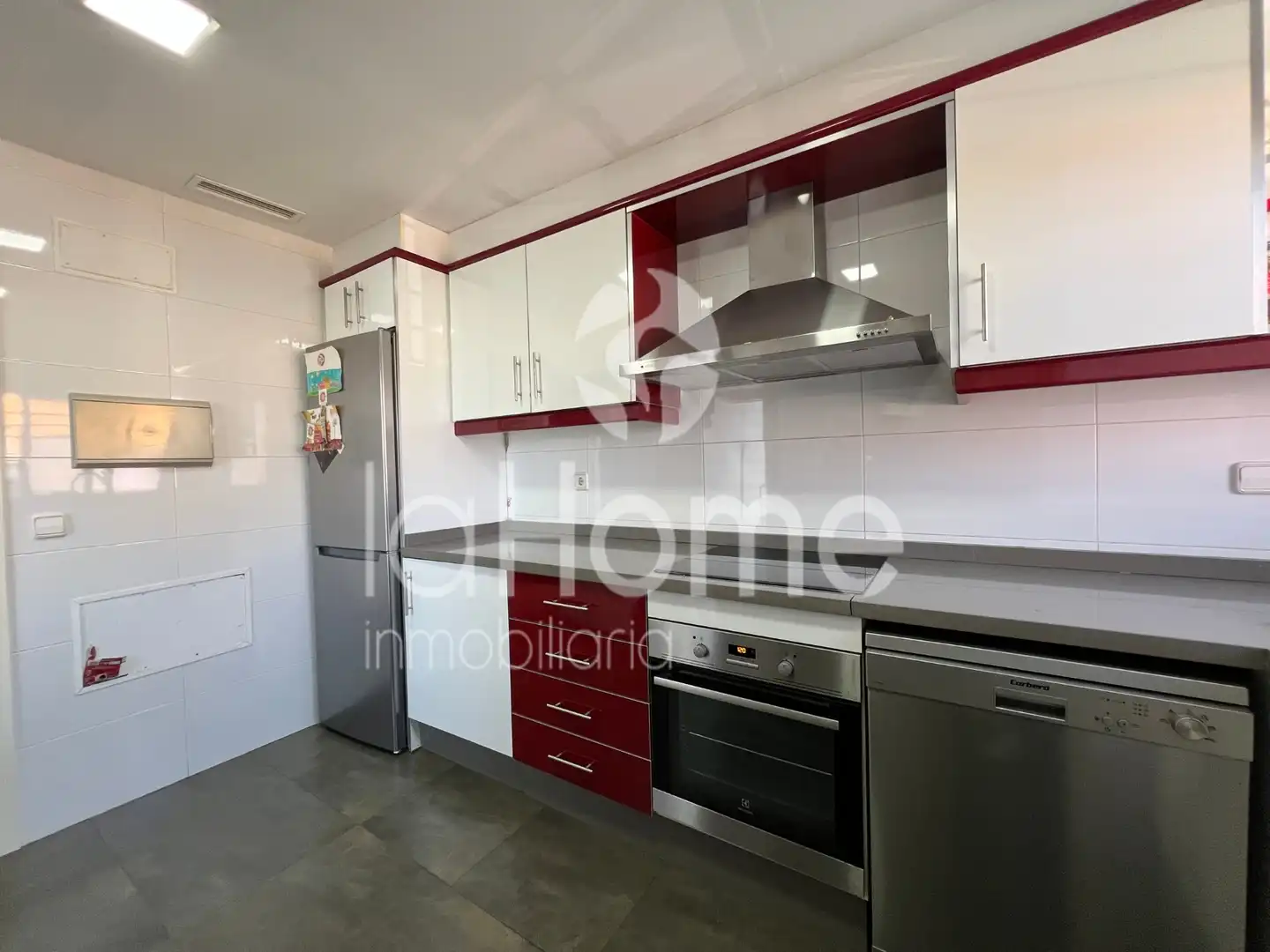 Kitchen of Houses for sale in La Pobla de Vallbona  with Air Conditioner, Parquet flooring and Terrace