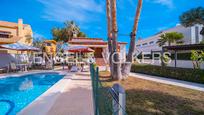 Vista exterior de Casa o xalet en venda en Sant Joan d'Alacant amb Aire condicionat, Terrassa i Piscina