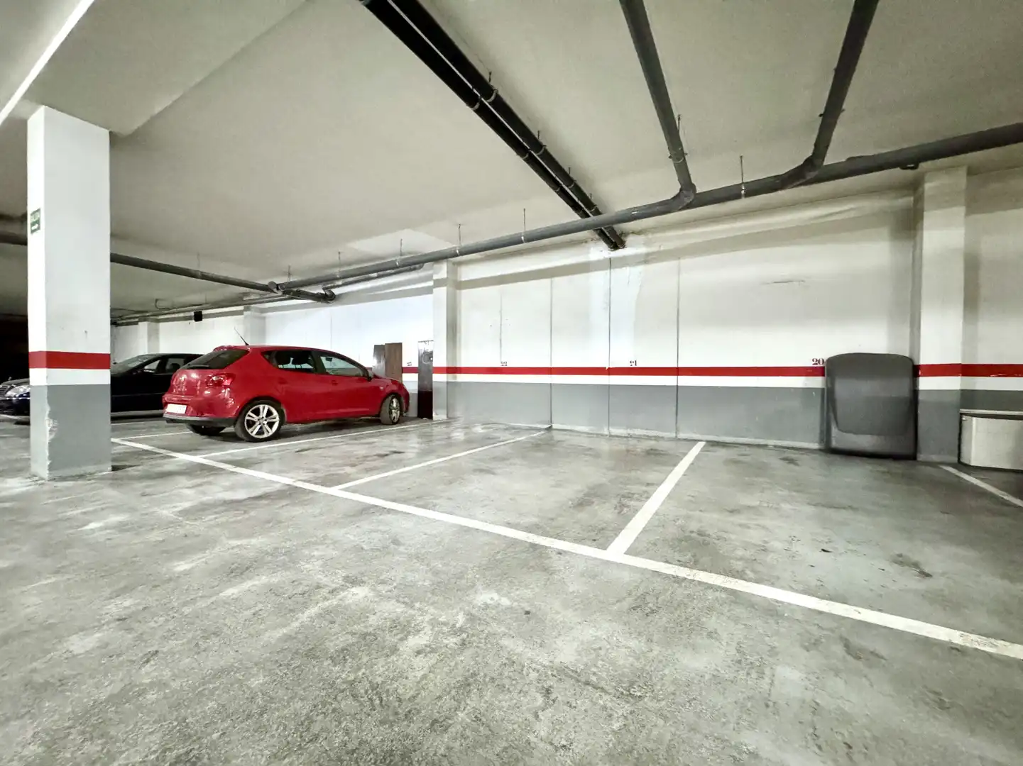 Parking of Flat for rent in Torrent  with Air Conditioner, Heating and Private garden