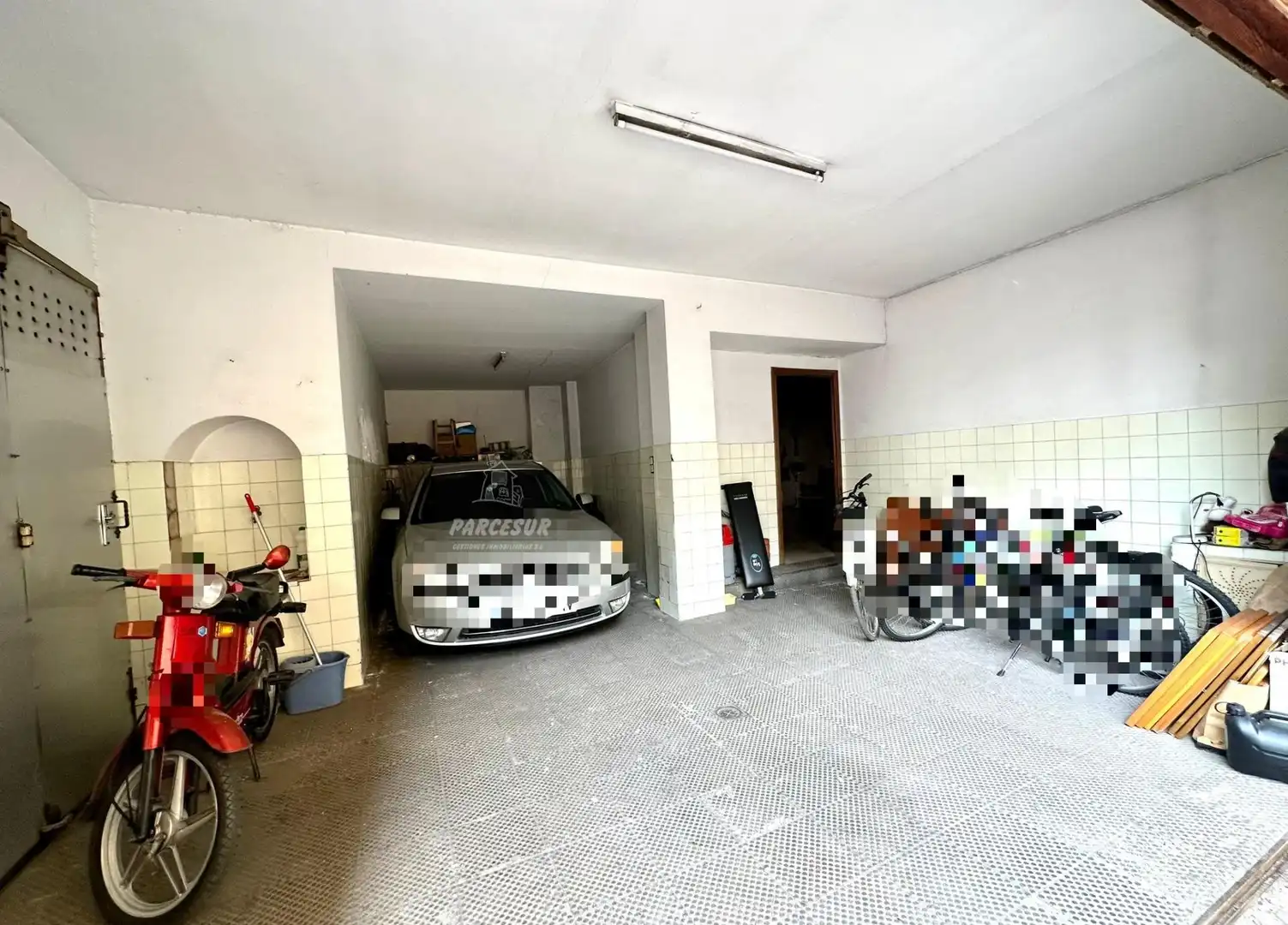 Aparcament de Casa o xalet en venda en Córdoba amb Aire condicionat, Traster i Piscina