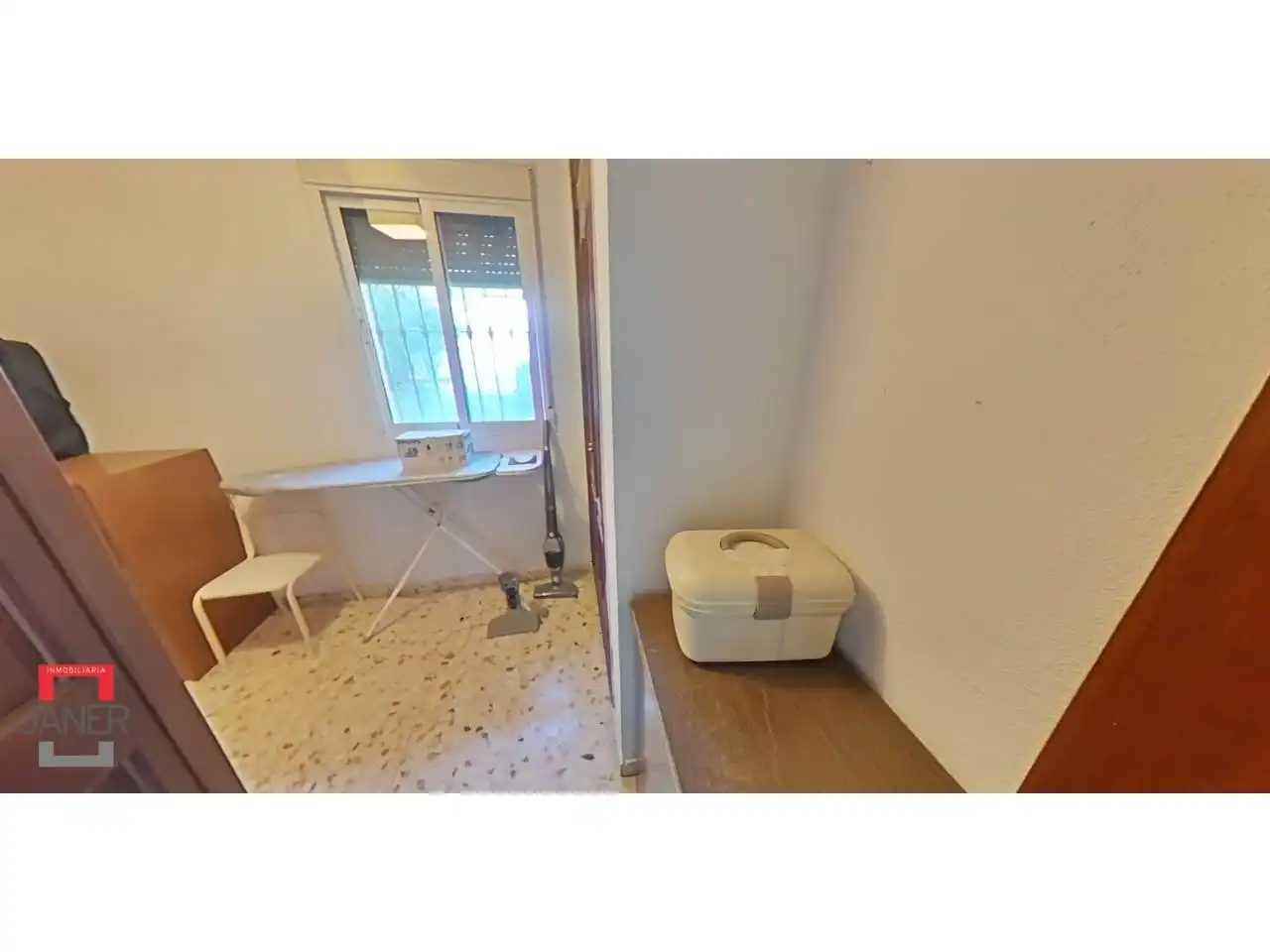 Dormitori de Casa o xalet en venda en Tomares amb Aire condicionat, Jardí privat i Terrassa