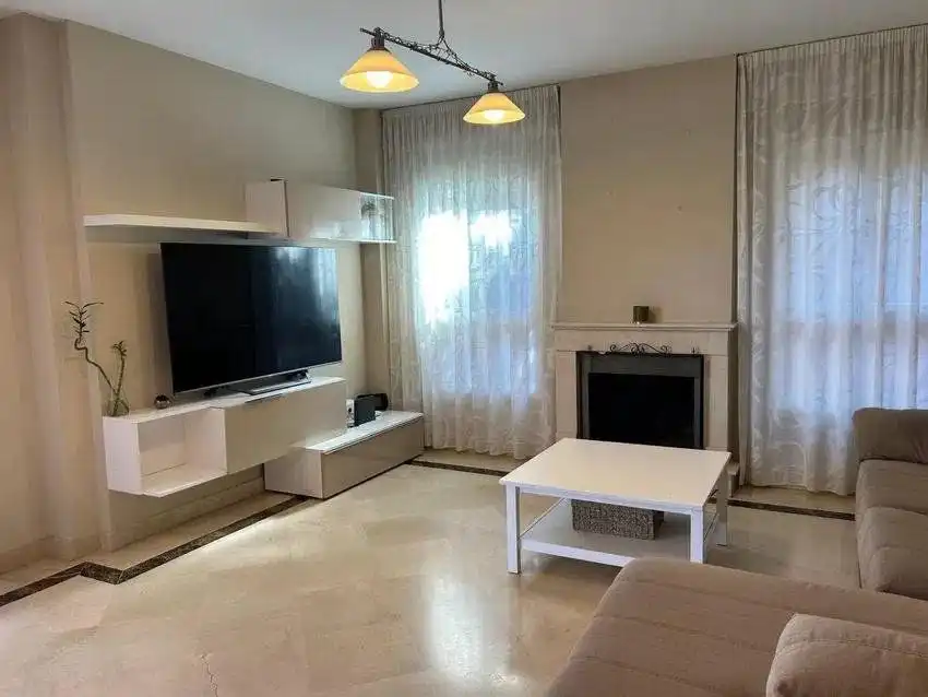 Chalet en venta en Jardines del aguila, imagen 3