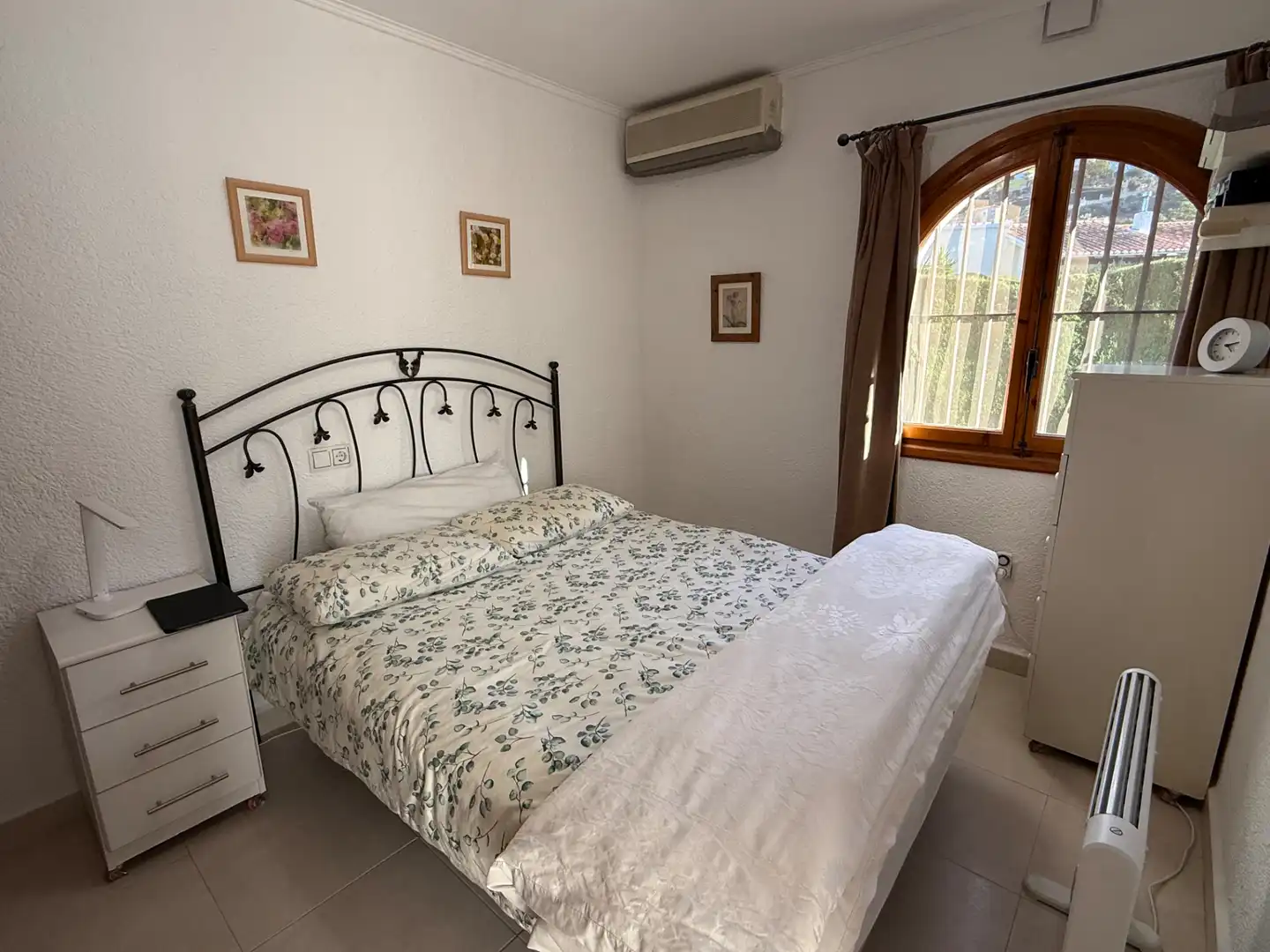 Habitación de Planta baja en venta en Dénia con Aire acondicionado, Calefacción y Jardín privado