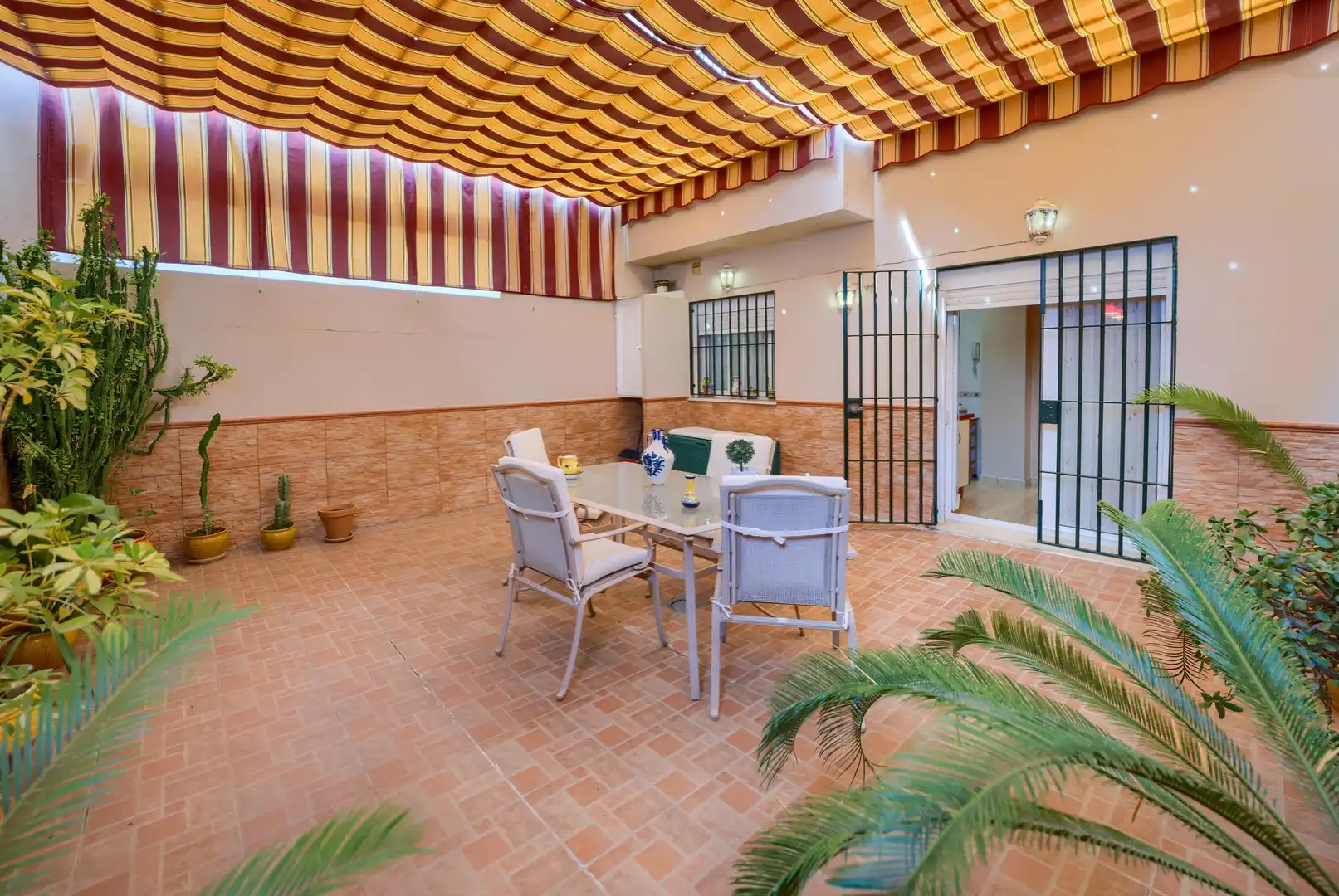 Terraza de Casa adosada en venta en Dos Hermanas