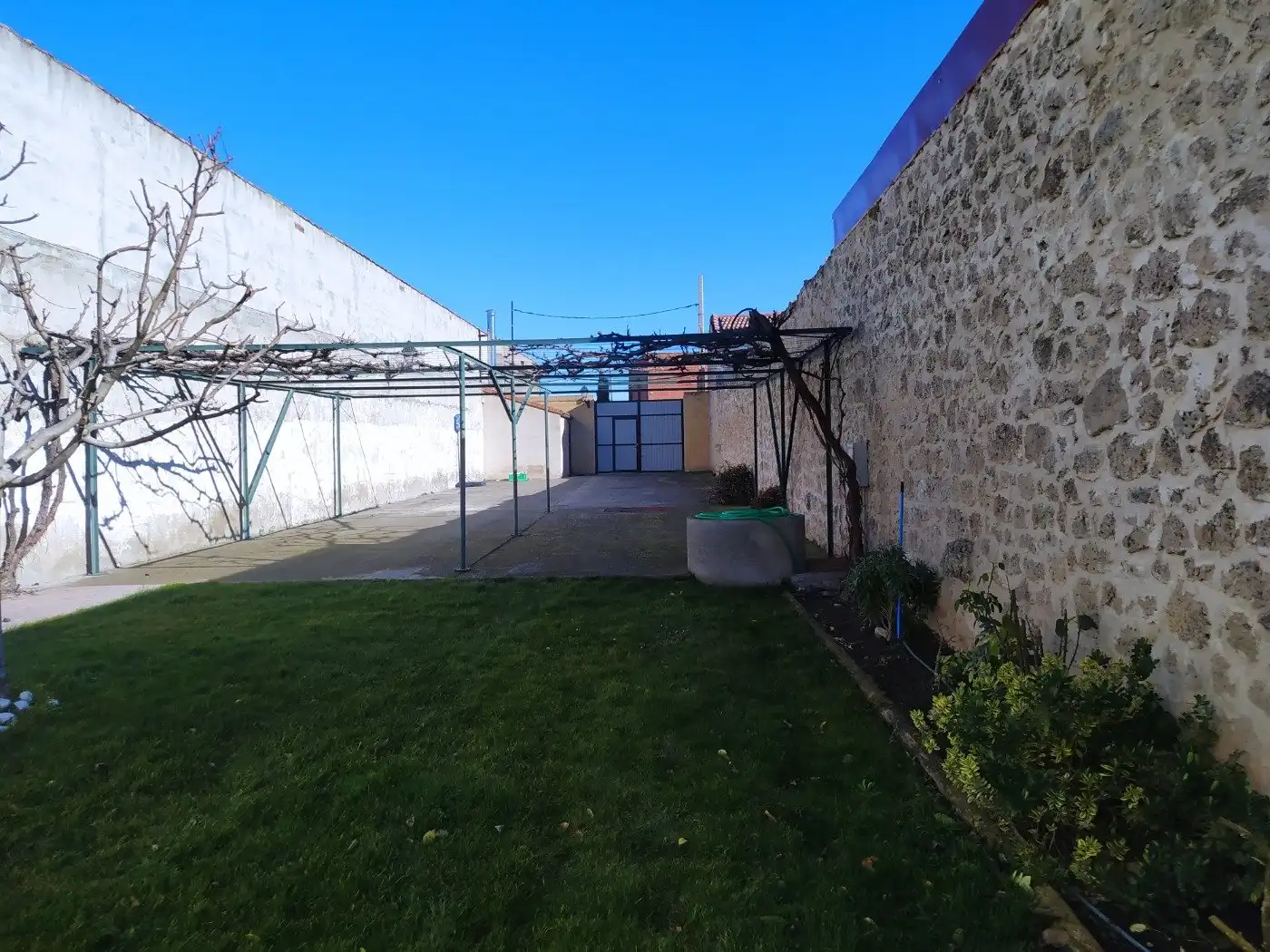 Parking de Casa o chalet en venta en Cozuelos de Fuentidueña con Calefacción, Jardín privado y Piscina