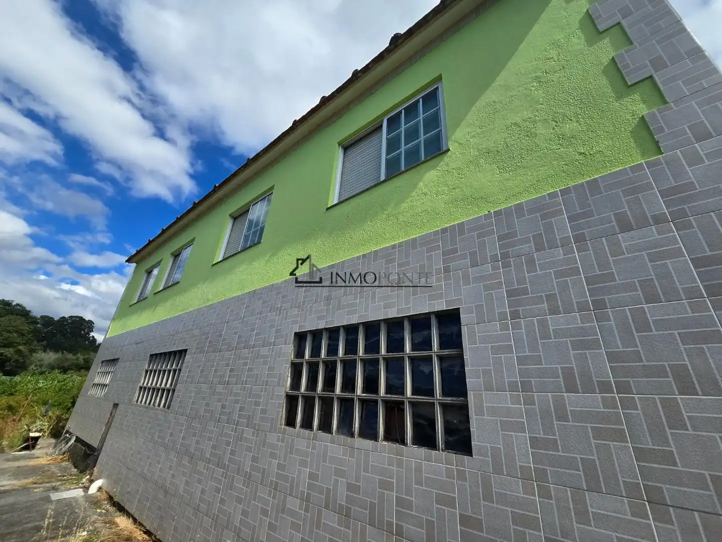 Vista exterior de Casa o xalet en venda en Pontevedra Capital  amb Jardí privat