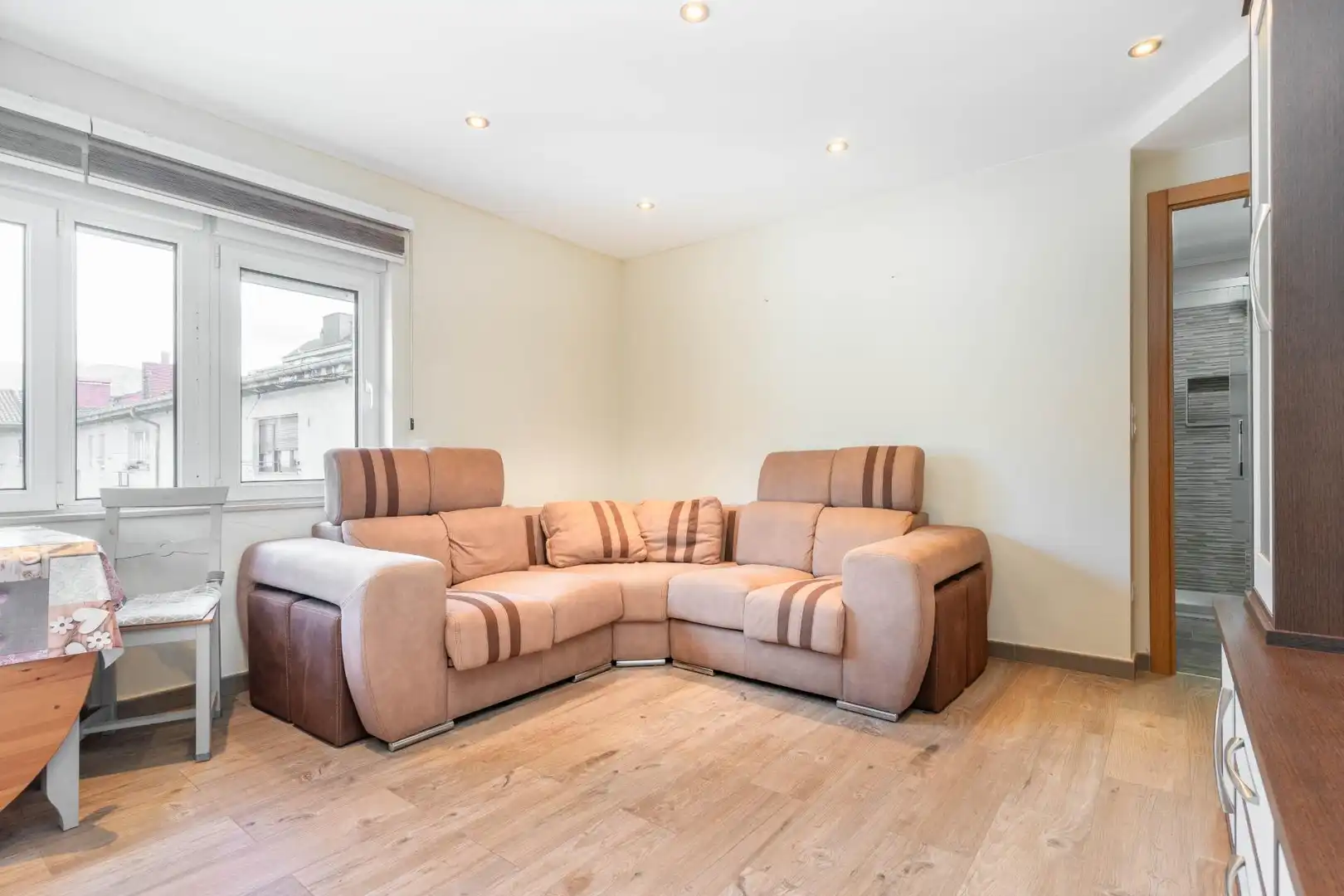 Living room of Apartments for sale in San Martín del Rey Aurelio  with Heating, Parquet flooring and Storage room