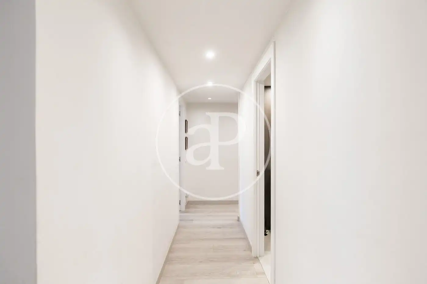 Piso en venta en Barcelona con Aire acondicionado, Calefacción y Jardín privado