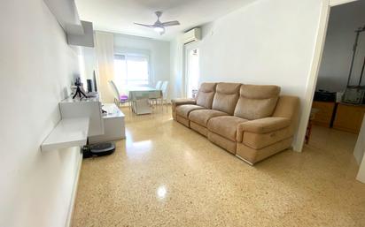 Sala d'estar de Pis en venda en Castellón de la Plana / Castelló de la Plana amb Aire condicionat i Moblat