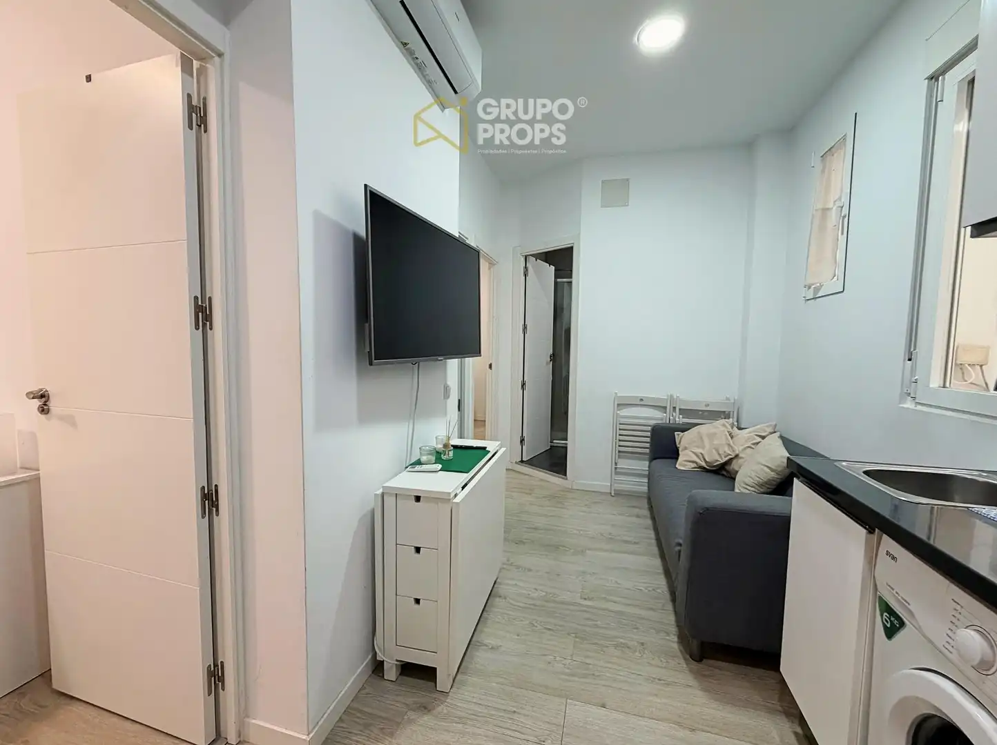 Flat for rent in Trafalgar