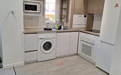Kitchen of Flat for sale in  Granada Capital  with Heating